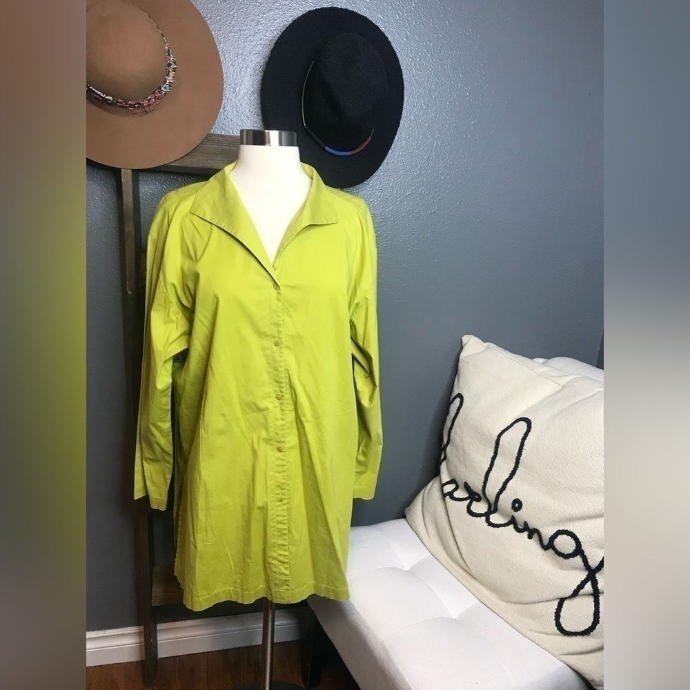 Eileen Fisher green button front blouse size medium